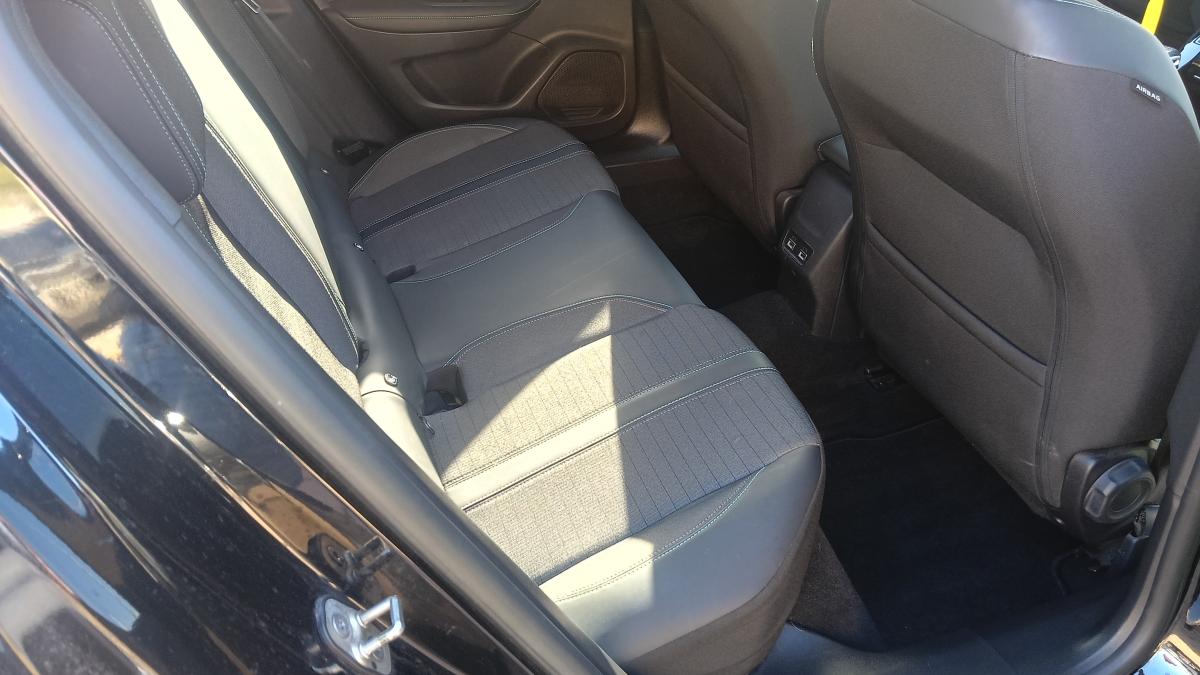 Peugeot 2008 1.5 BlueHDi 110 Allure 5 Porte